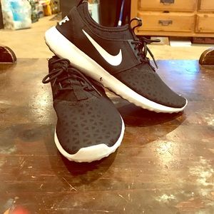 Nike Juvenate Size 8.5!!!