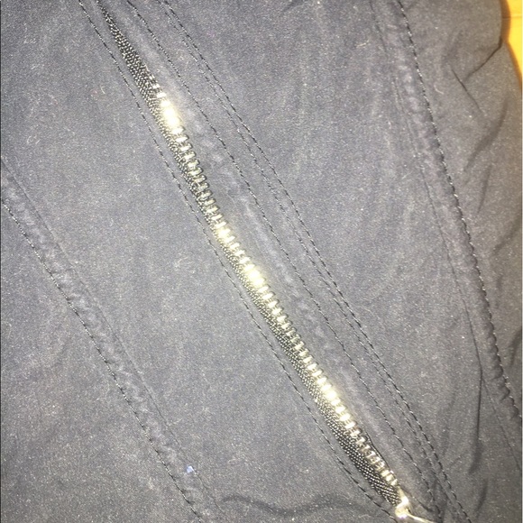 Matte quilted print black zip up jacket - Picture 3 of 7
