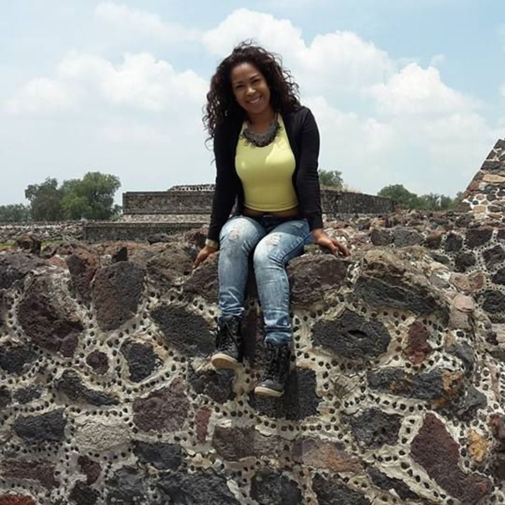 Meet your Posher, Akheny