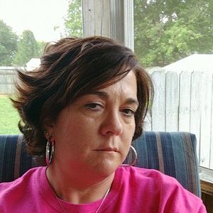 Meet your Posher, Elaine