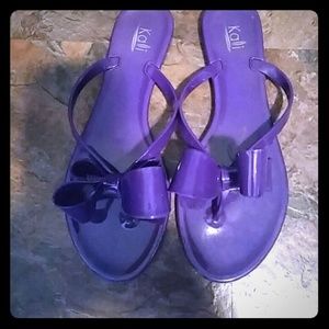 Sandals like new. Size 9