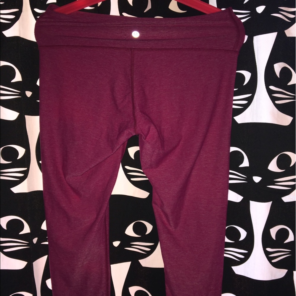 Pink lulu lemon cropped yoga pants
