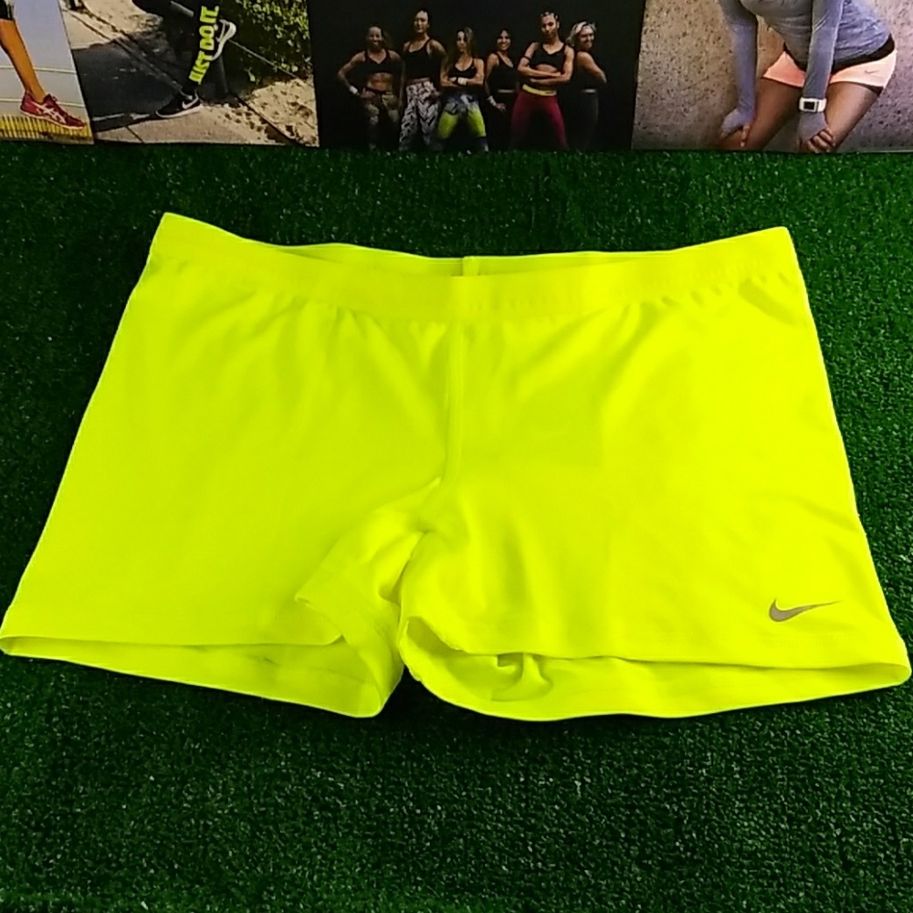 Nike Golf Performance Shorts (Lime Fluorescent)
