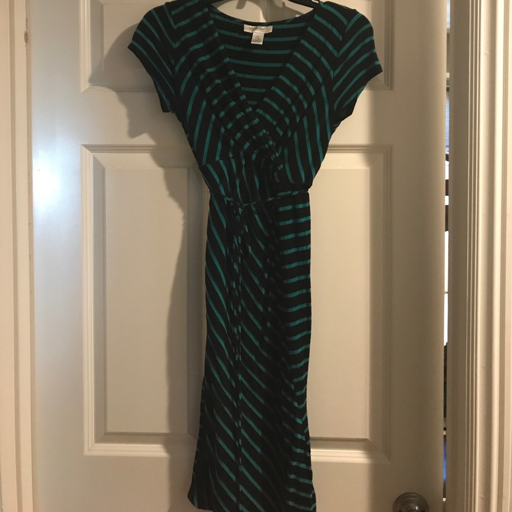 Green and black motherhood maternity dress