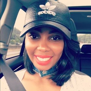 Meet your Posher, Monique