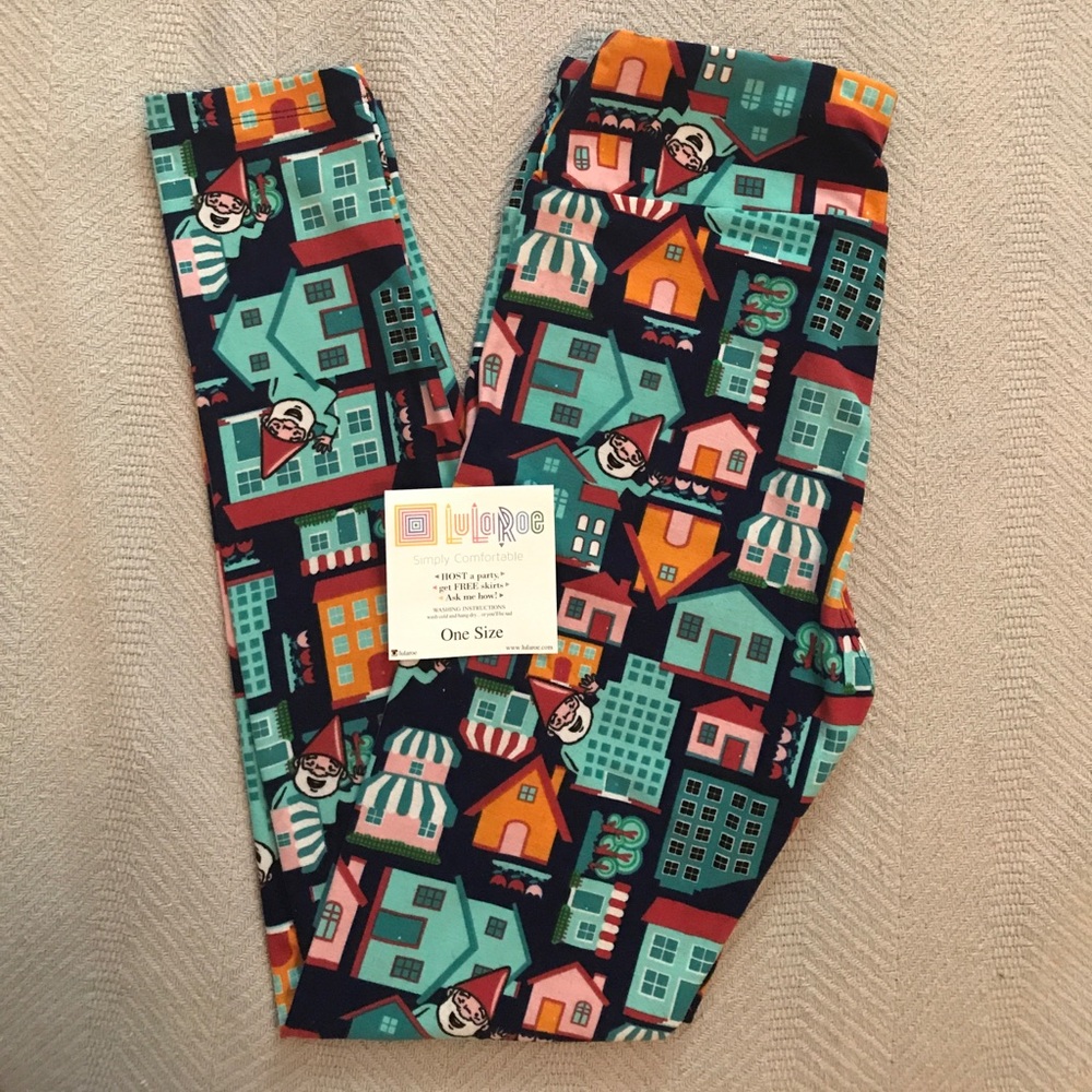 NWT RARE LulaRoe Leggings in Gnome Print