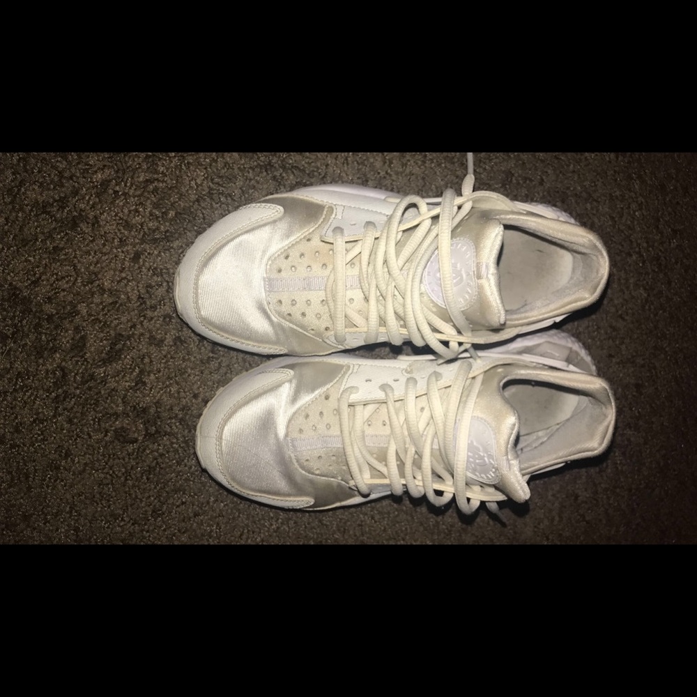 all white huaraches