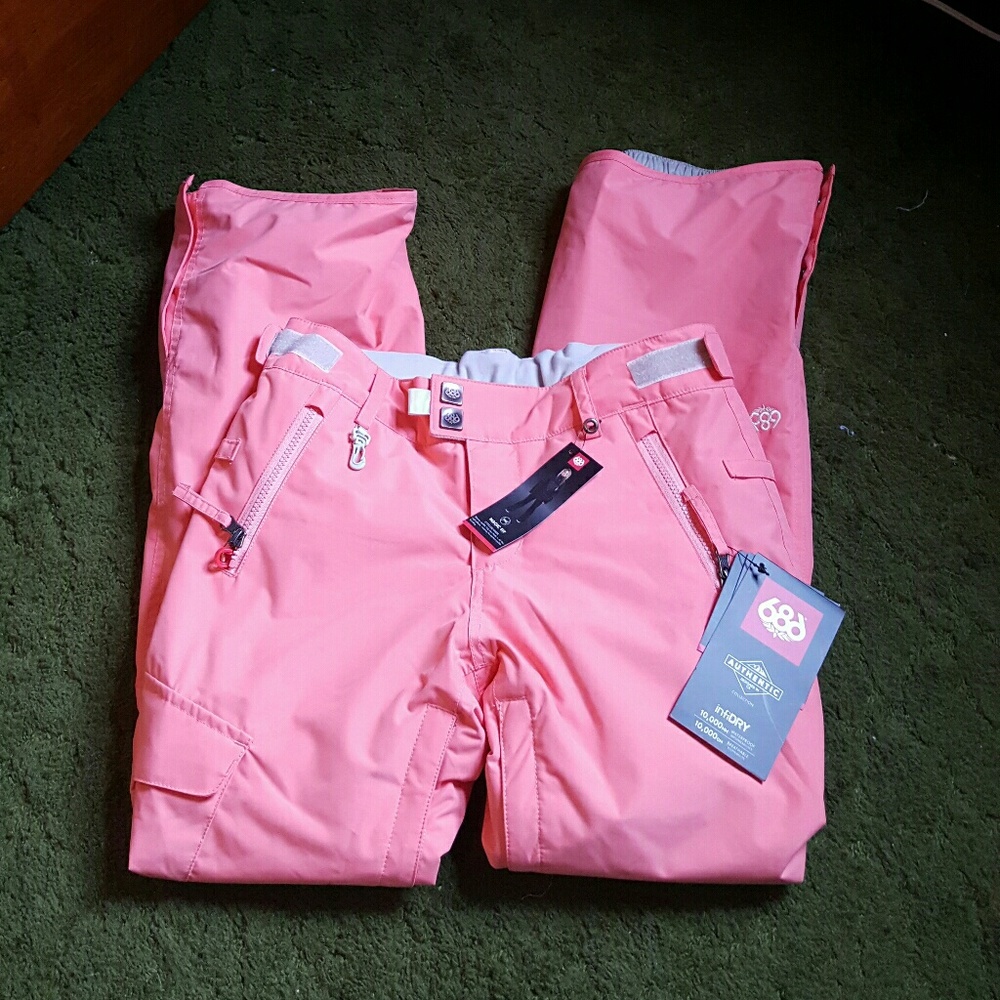 !!BRAND NEW CORAL SNOWBOARD PANTS!!