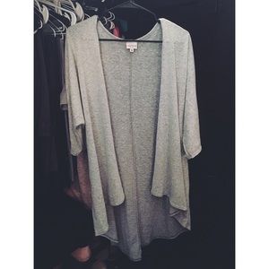 Small light grey Lindsay