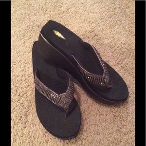 Black and diamond wedge flip flop
