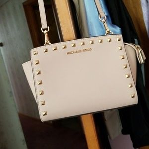 Michael kors crossbody
