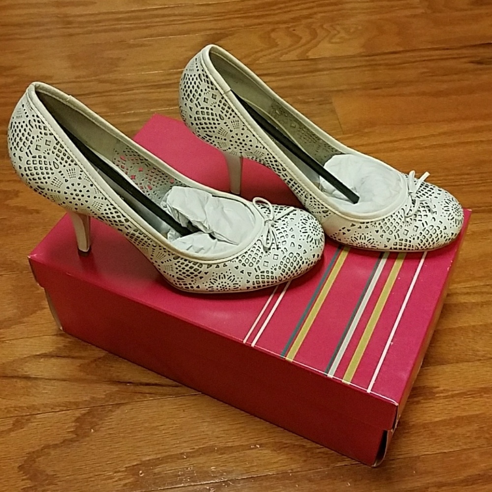 New BCBG white heels!