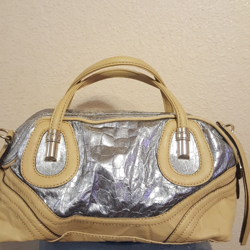 Purse - Picture 2 of 4