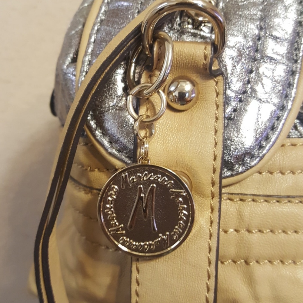 Purse - Picture 3 of 4
