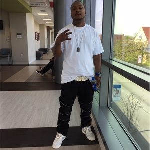 Meet your Posher, Larry