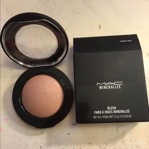 Mac Cosmetics blush!! Brand new!!