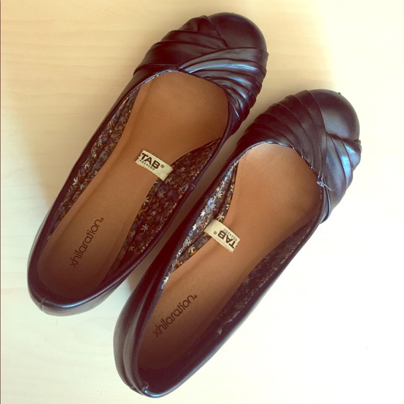 Xhilaration heels - Picture 1 of 2