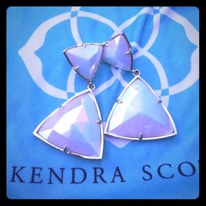 ⭐️RARE ⭐️Kendra Scott Maury Iridescent Earrings