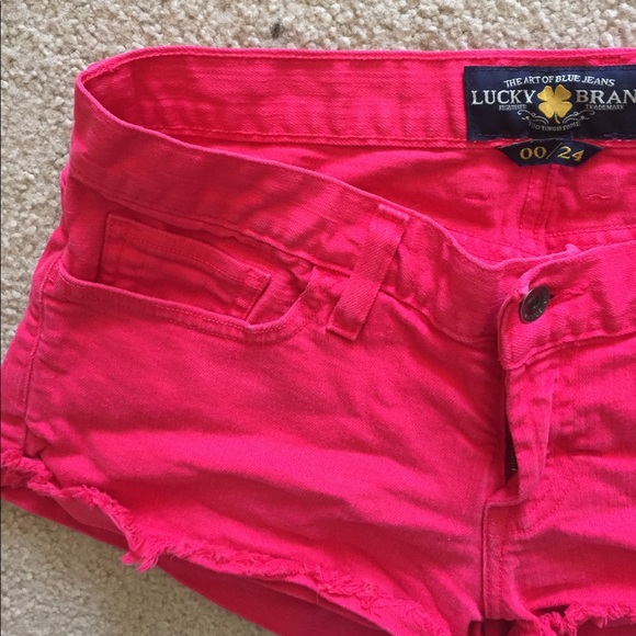Cuffed pink shorts - Picture 2 of 2