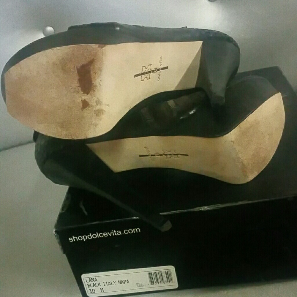 Shoes - Picture 3 of 4