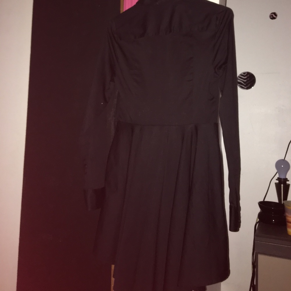 Small Express Dress - Picture 3 of 5