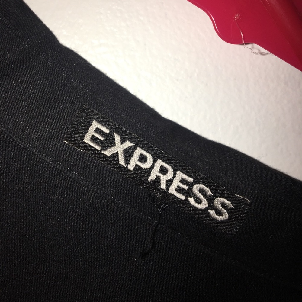 Small Express Dress - Picture 5 of 5