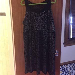 Black lace illusion sleeveless dress