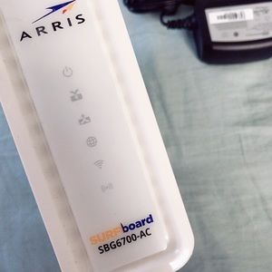 ARRIS SURFboard AC1600 Cable Modem RouterSBG6700AC