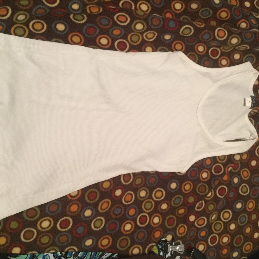 Ribbed tank