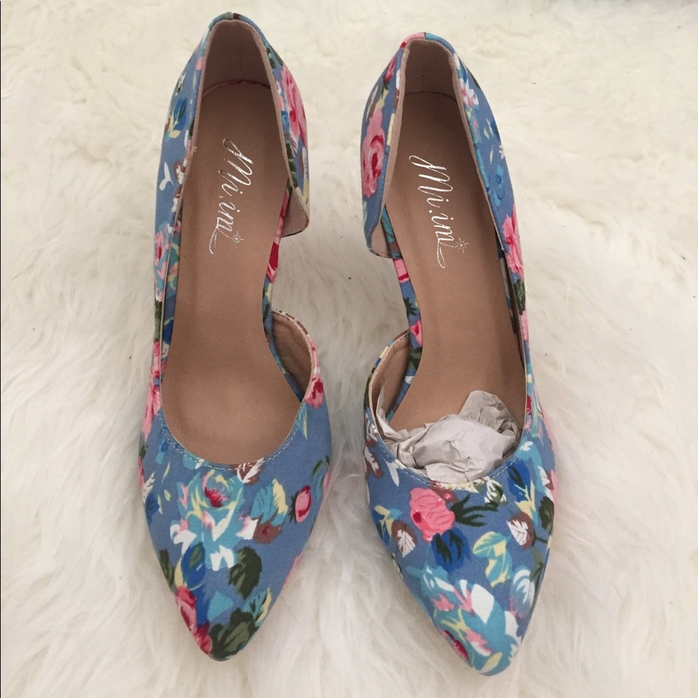 Brand new floral heels
