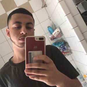 Meet your Posher, Taha