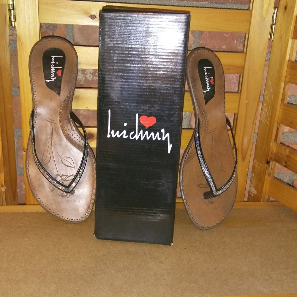 Luichiny  Vicky flip flop sandal with sparkle