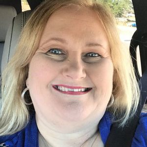 Meet your Posher, Dina