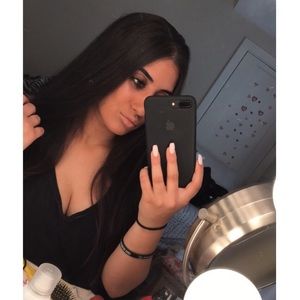 Meet your Posher, Cassandra