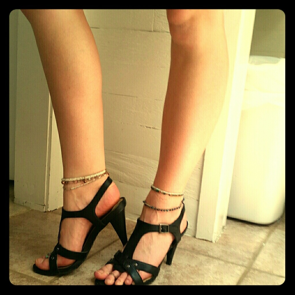 Kenneth Cole Reaction Strappy Sandals