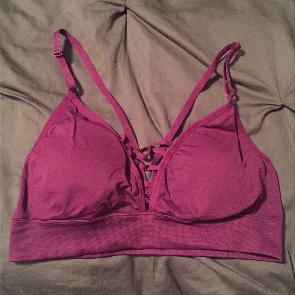 Victoria Sport strappy sports bra