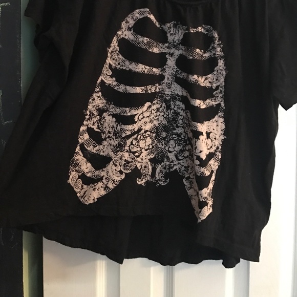 ECOTE ribcage tee size LARGE - Picture 4 of 4