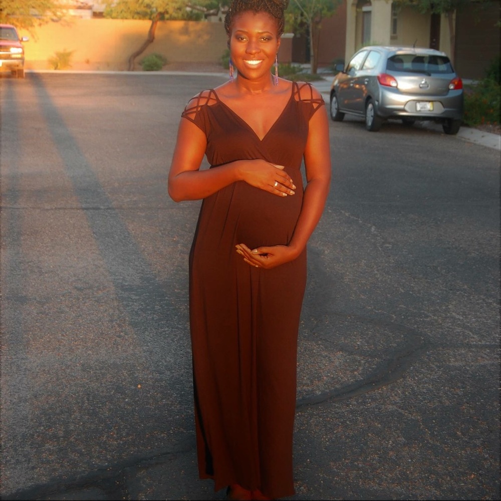 Crisscross sleeve maternity maxi