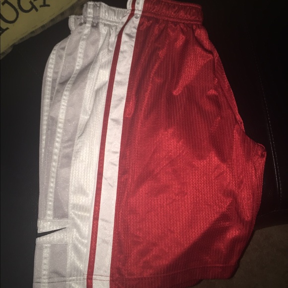 Nike Gym Shorts - Picture 2 of 3