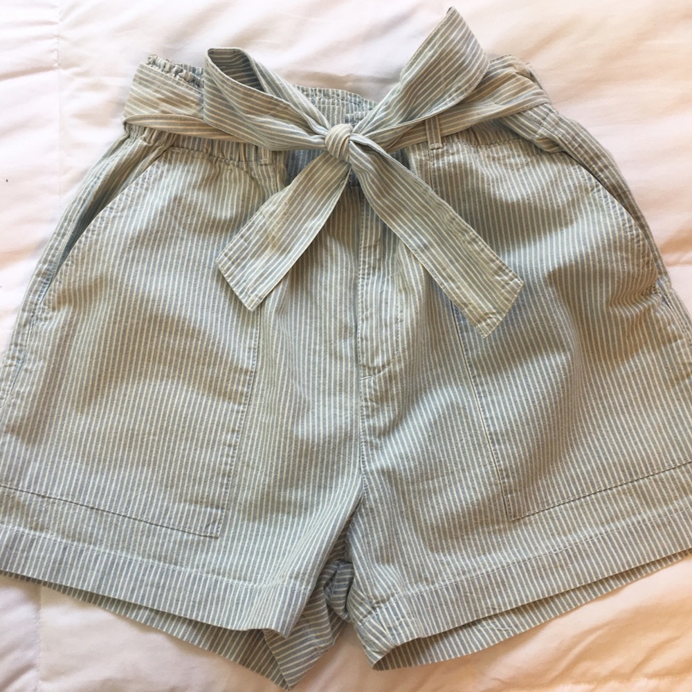 Gap high waisted shorts