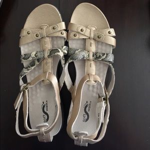 NEW NARROW WIDTH Light gold/animal print