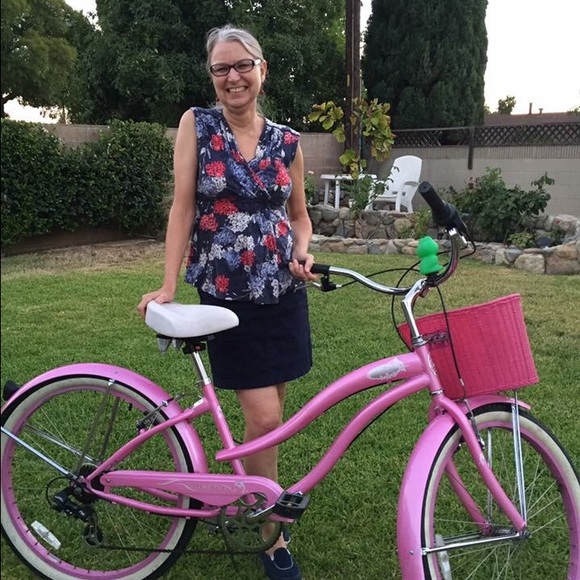 💜 Meet your Posher - Janet 💜 - Picture 4 of 4