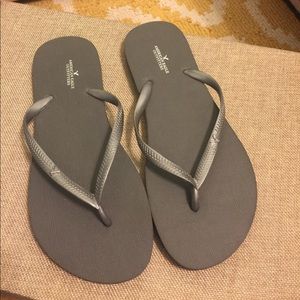 American Eagle Flip Flops