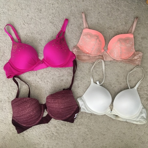 NEW VICTORIA'S SECRET BRAS (34A + 34B) - Picture 1 of 6