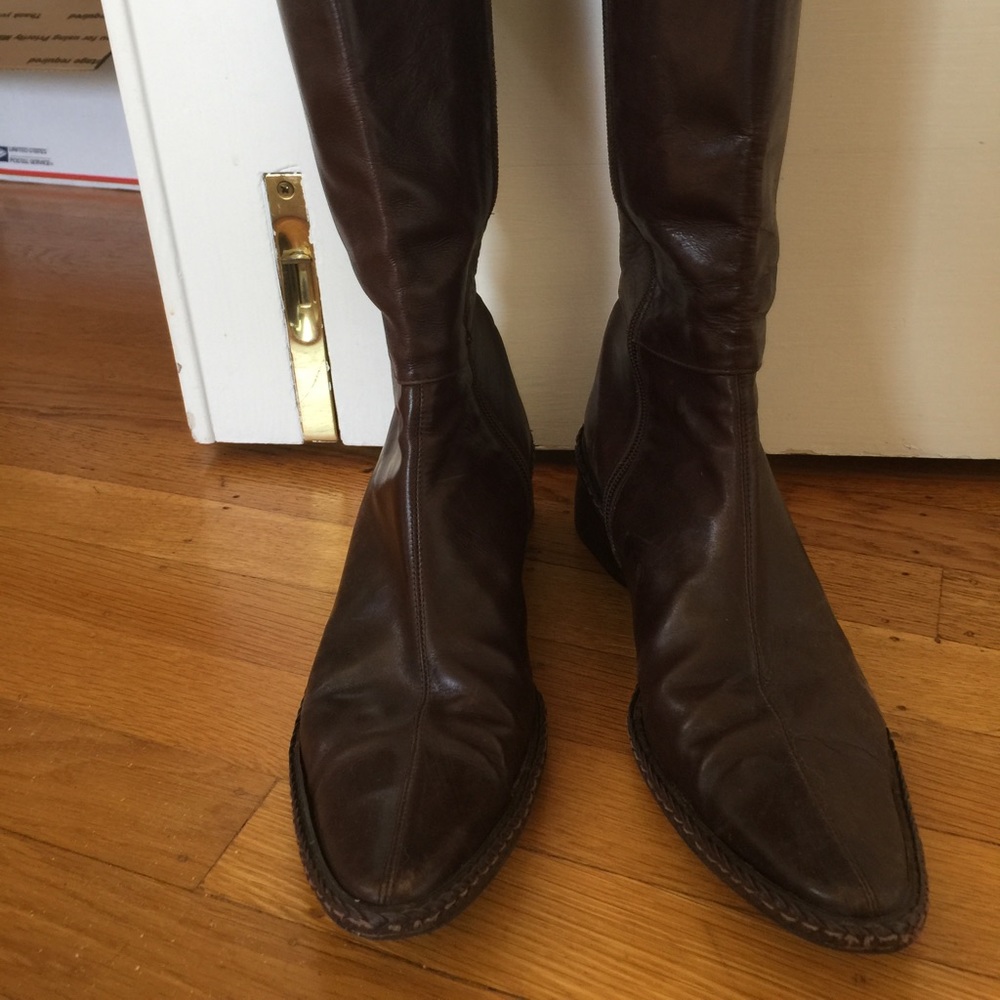 Coclico chocolate brown pointy toe boots size 8