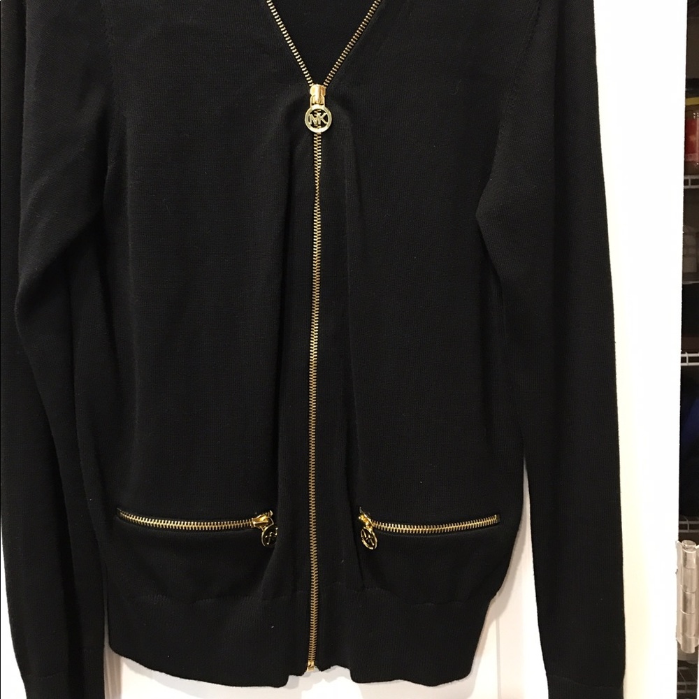 Cute cardigan zip up!