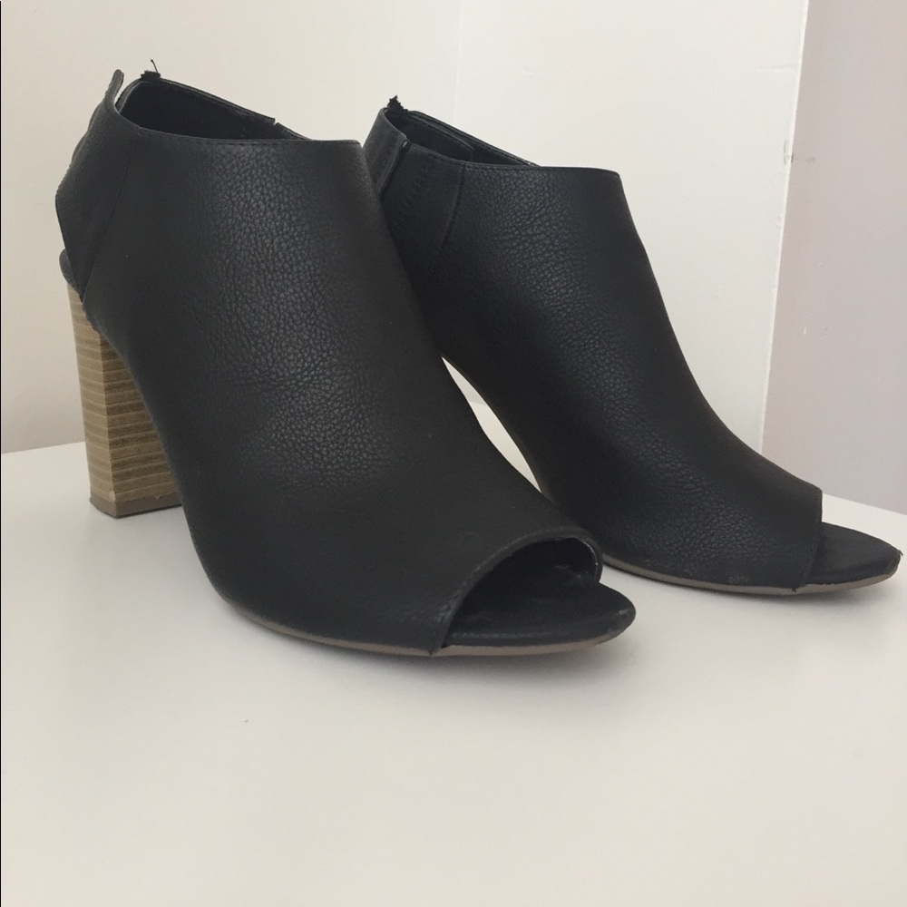 Black Mules with Heel Strap