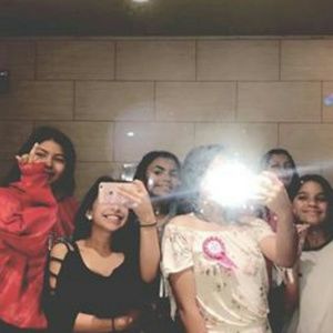 Meet your Posher, Adriana