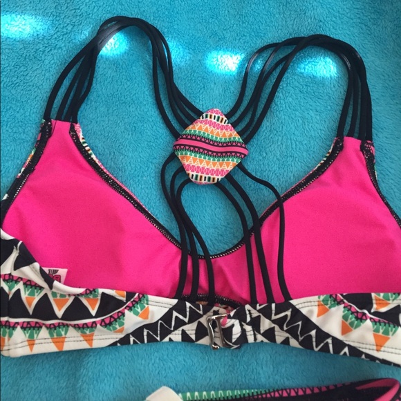 tribal bikini!!! - Picture 3 of 3