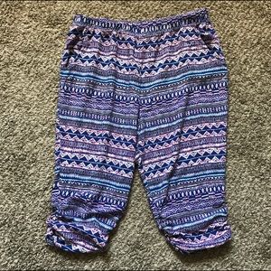 Mossimo Tribal Print Capris